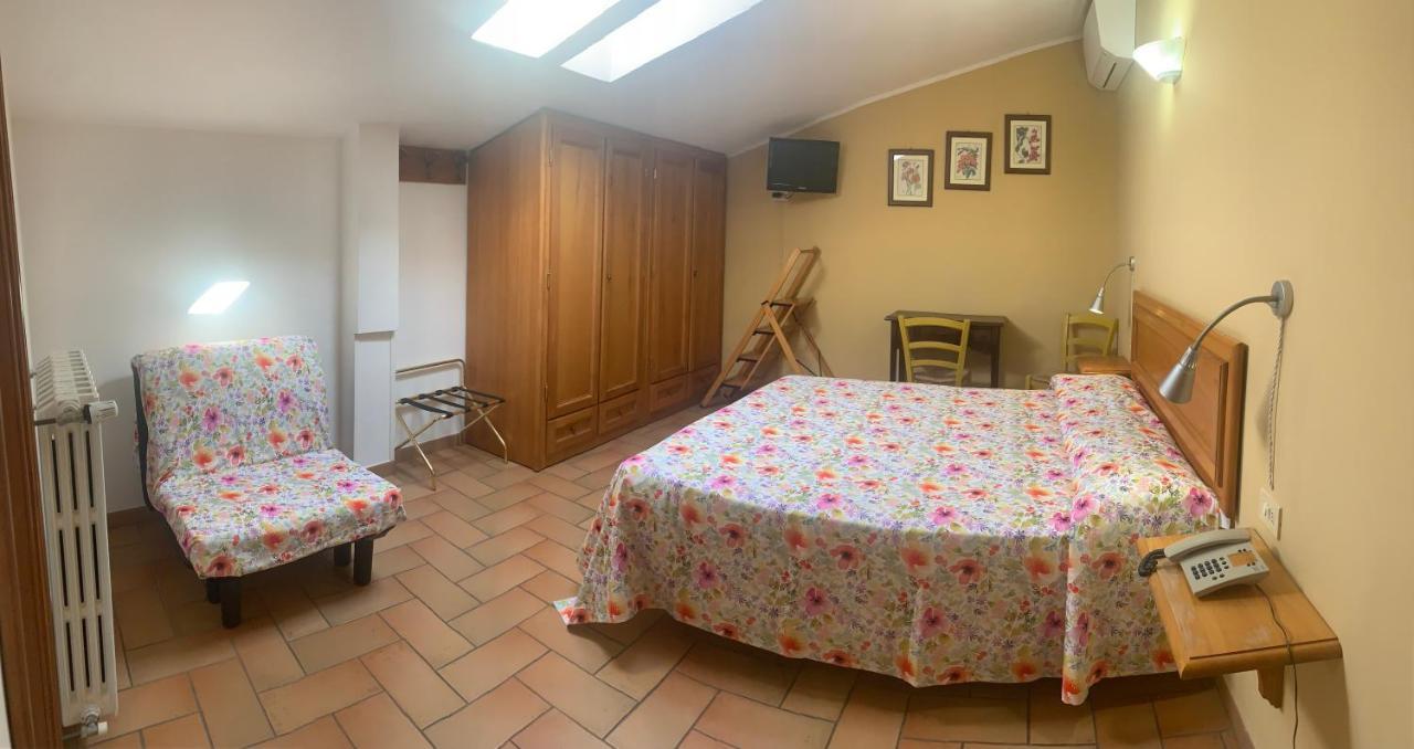 Agriturismo Il Castello Ассизи Экстерьер фото