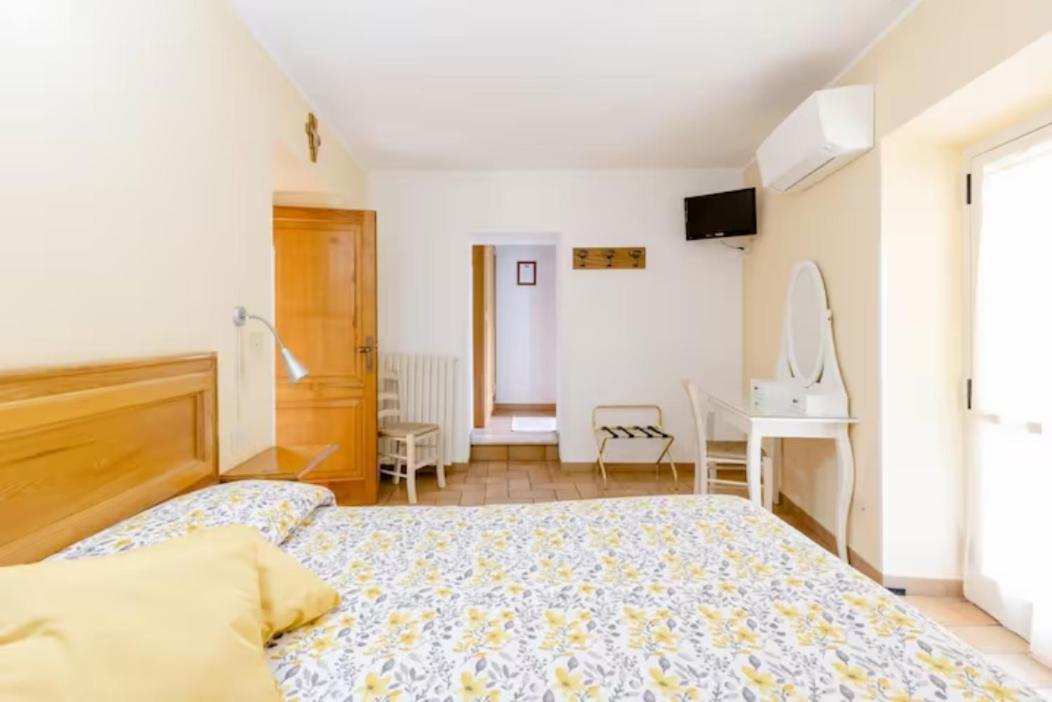 Agriturismo Il Castello Ассизи Экстерьер фото