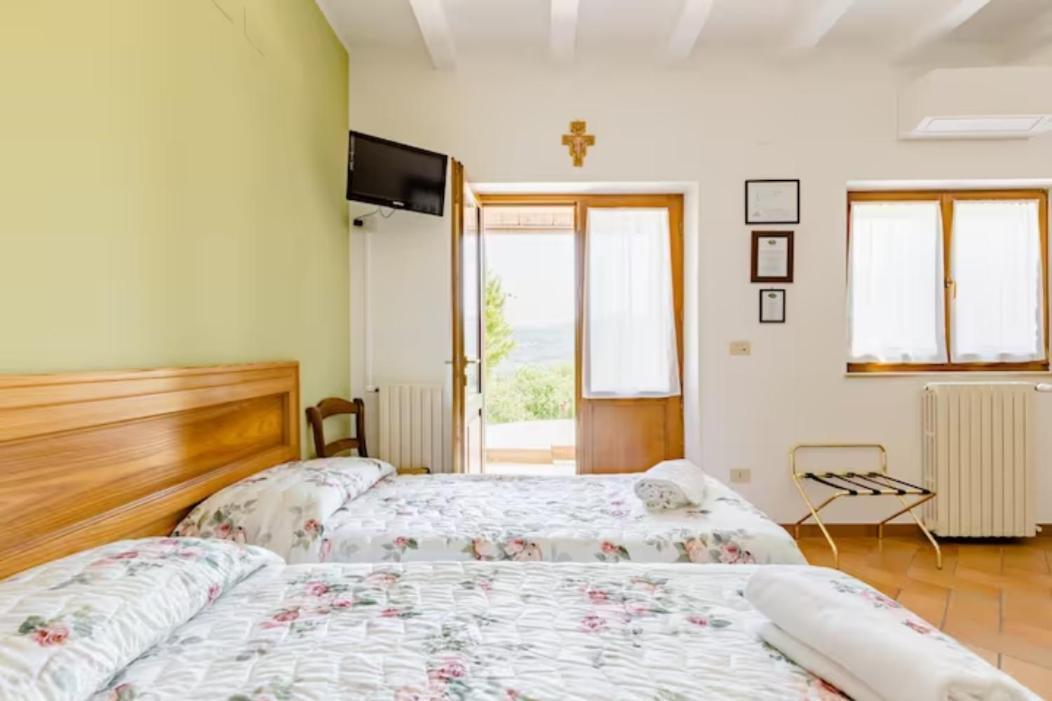 Agriturismo Il Castello Ассизи Экстерьер фото