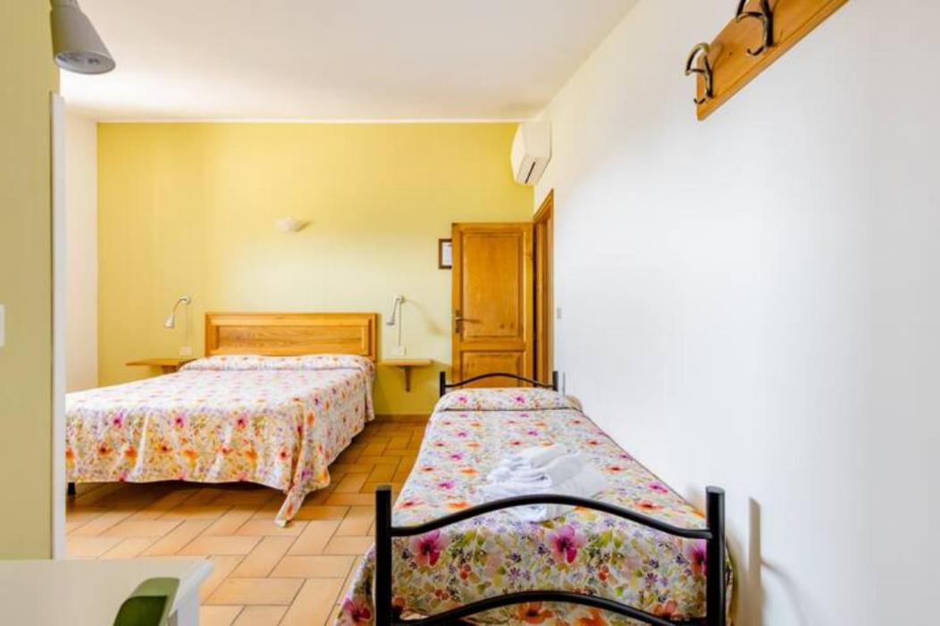 Agriturismo Il Castello Ассизи Экстерьер фото