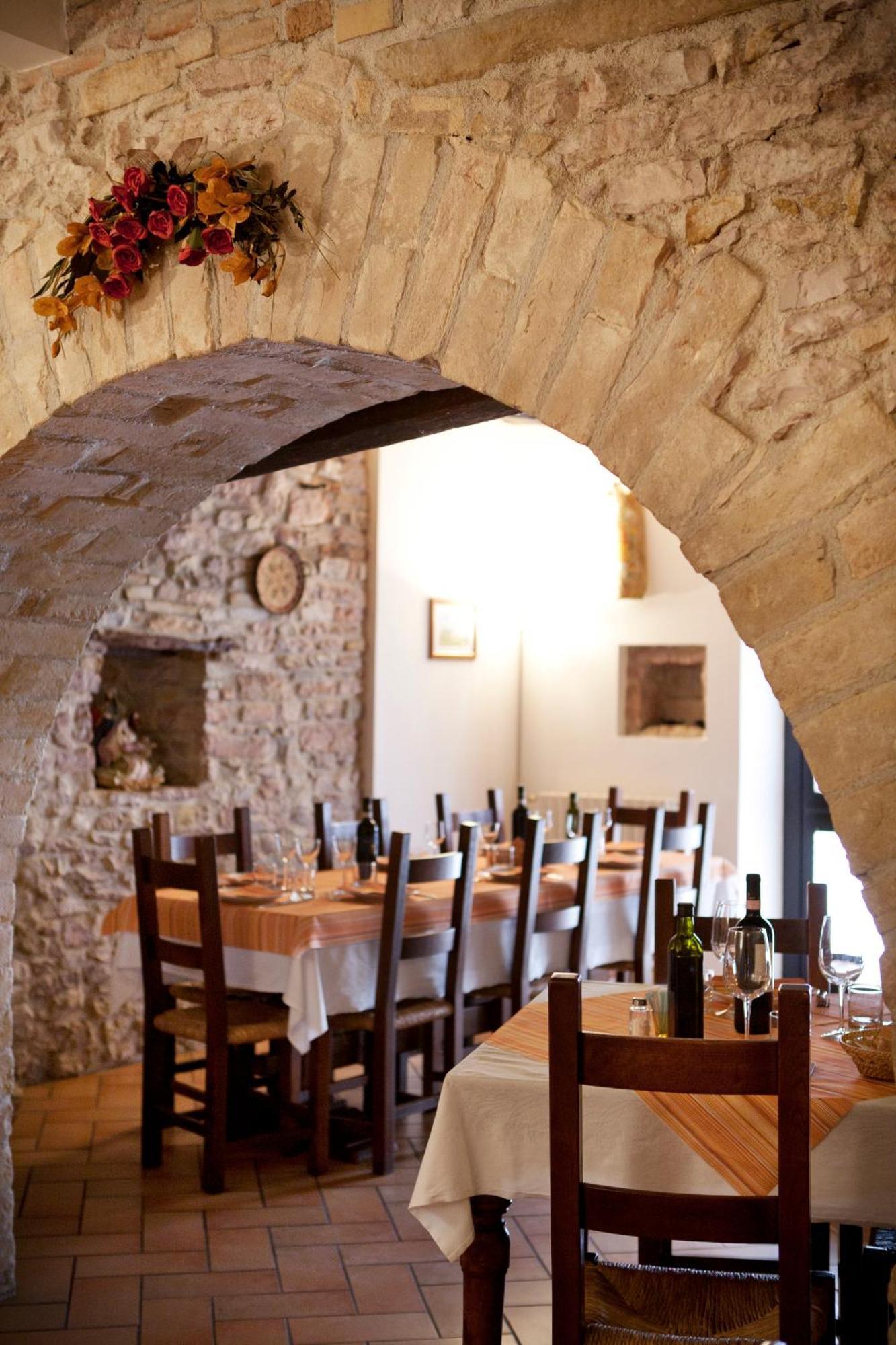 Agriturismo Il Castello Ассизи Экстерьер фото