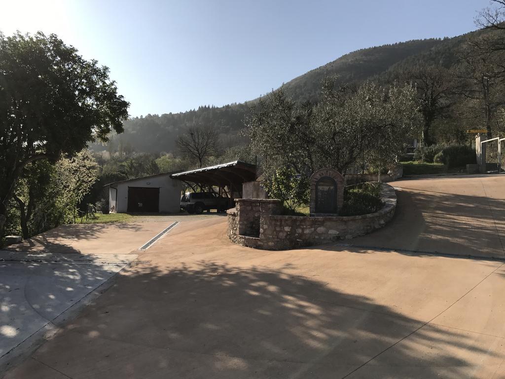 Agriturismo Il Castello Ассизи Экстерьер фото